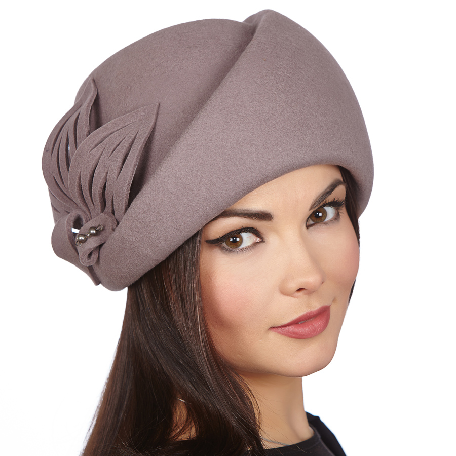 шапка miskorki со стразами. шапкинск головные уборы. шапки нск баннер. шапка москвичка женская. шапка "премиум".