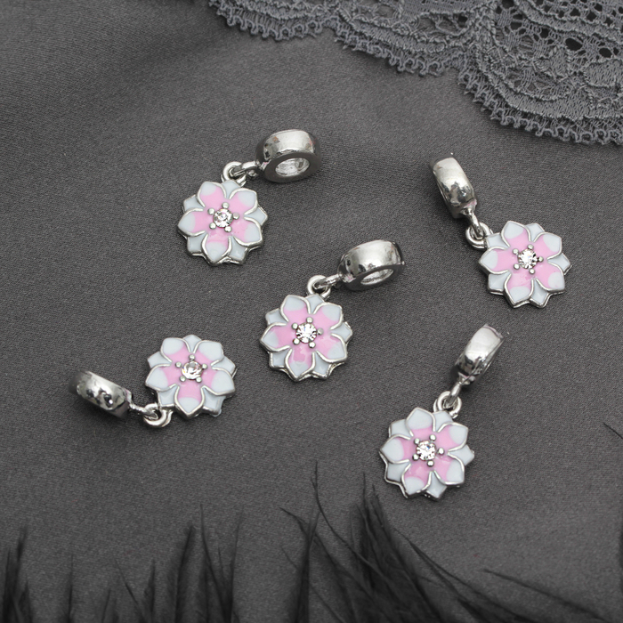 Подвеска "Цветок с эмалью", цвет бело-розовый в серебре  (5 шт.)