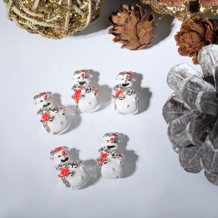 Талисман новогодний "Снеговичок" карамельный, цвет красно-белый в серебре